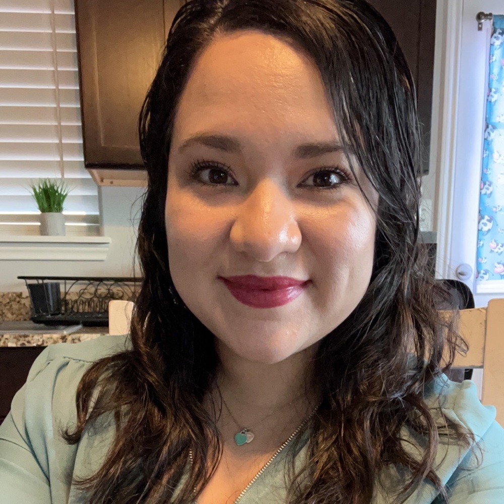 Meet your Posher, Nayra